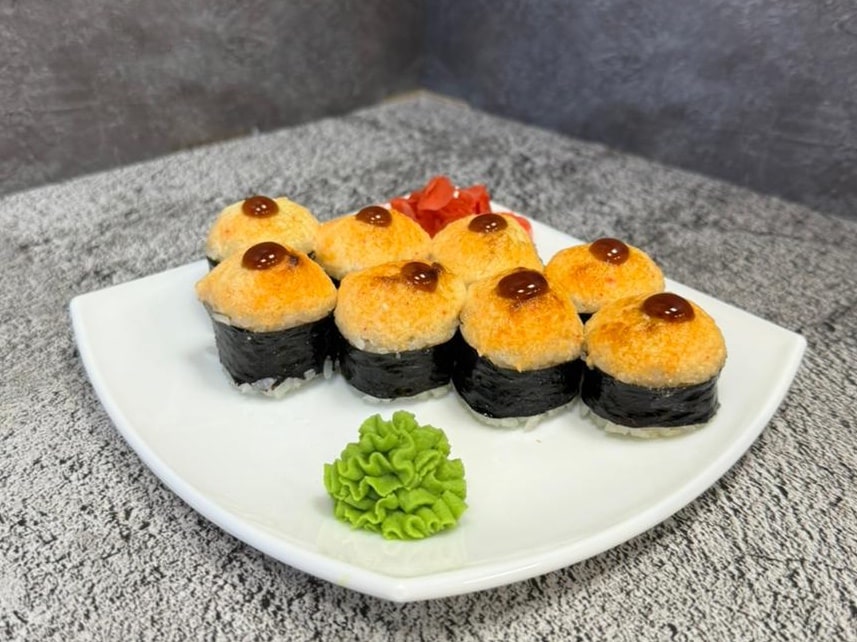 Запеченный ролл с курицей