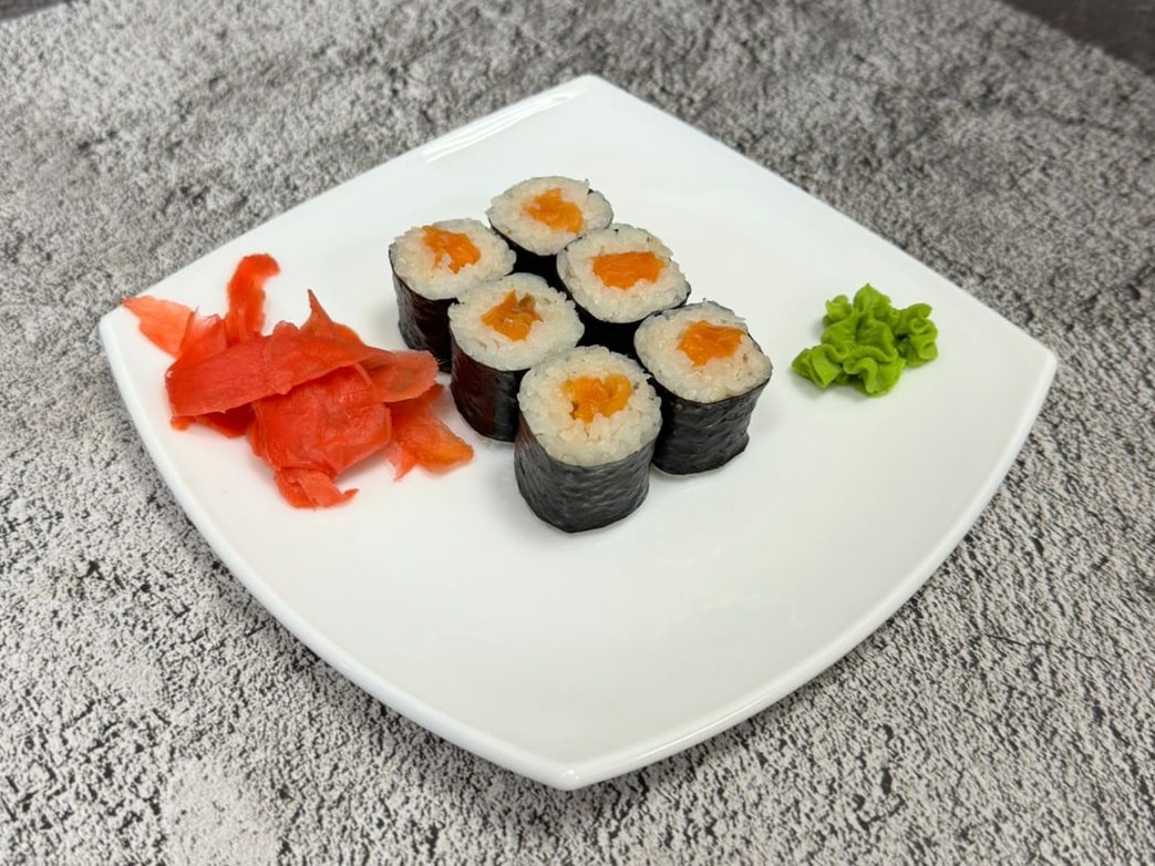 Роллы классика с лососем