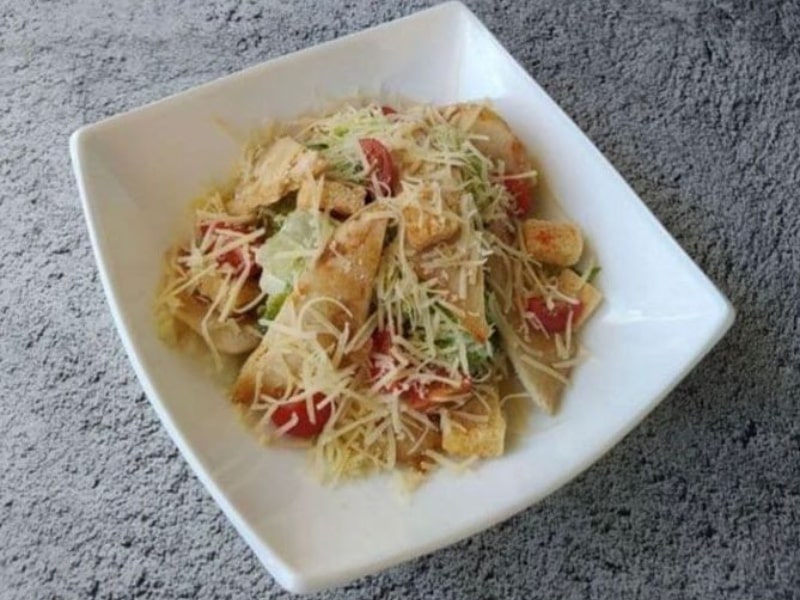 Цезарь с курицей