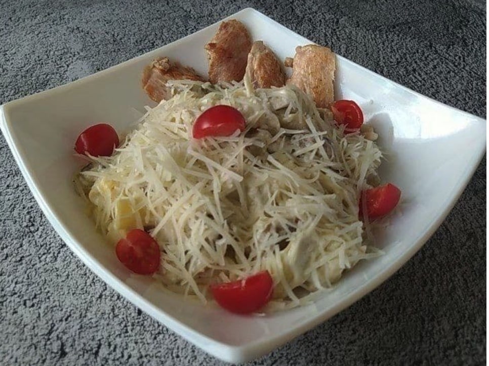 Паста ветчина халяль с шампиньонами